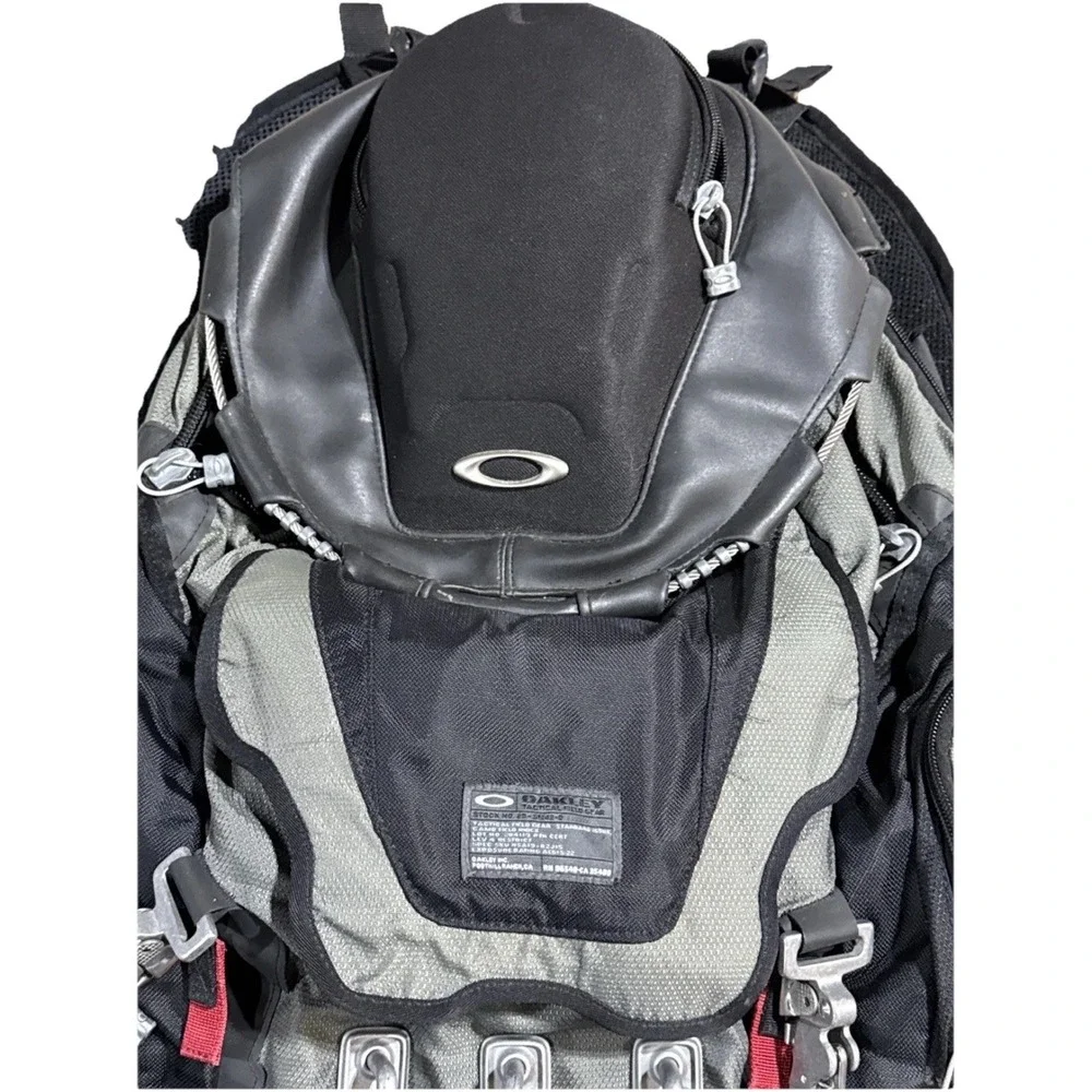 Oakley Icon 2.0 Tactical Field Gear Backpack – Rare Discontinued Standard Issue